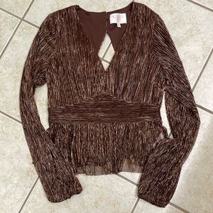 Francesca’s Audrey Parks, Elegant Women’s Blouse! - EUC! 🔥